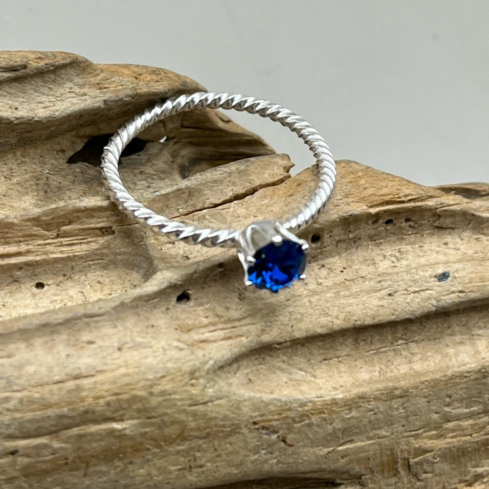 Elegant Silver Blue Gemstone Ring